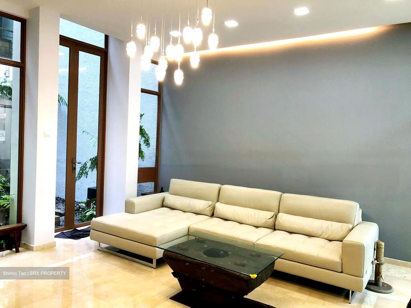 Eastwood Drive (D16), Terrace #449376971
